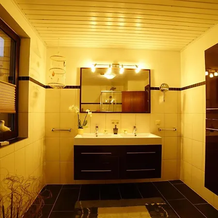 4-personen-ferienwohnung-im-wald-mit-kamin-84-qudratmeter Apartmán