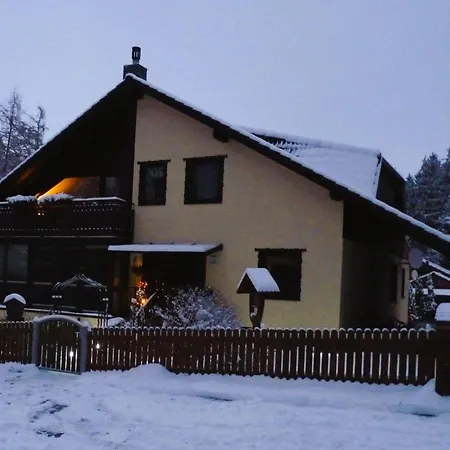 4-personen-ferienwohnung-im-wald-mit-kamin-84-qudratmeter * Bad Harzburg
