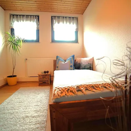 4-personen-ferienwohnung-im-wald-mit-kamin-84-qudratmeter Apartmán