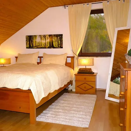 Apartmán 4-personen-ferienwohnung-im-wald-mit-kamin-84-qudratmeter *
