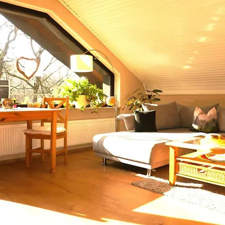 4-personen-ferienwohnung-im-wald-mit-kamin-84-qudratmeter