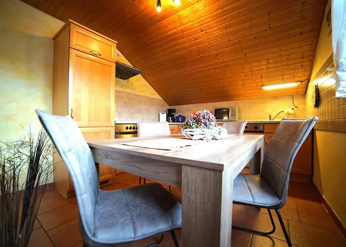 4-personen-ferienwohnung-im-wald-mit-kamin-84-qudratmeter