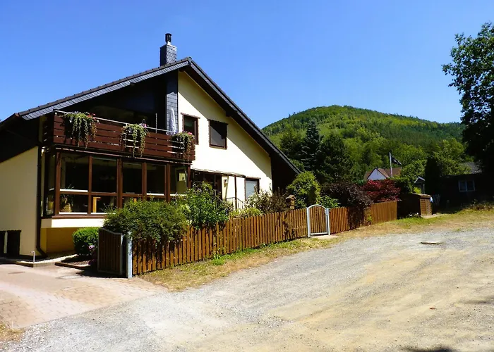 4-personen-ferienwohnung-im-wald-mit-kamin-84-qudratmeter Apartamento *